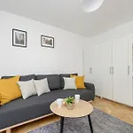Cozy Apartment In Downtown Warsaw By Noclegi Renters
