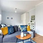 Superapart Aleja Krakowska 289