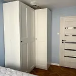 Central Apartment With Workspace