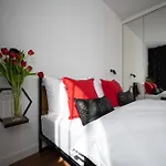 City Center Grzybowska, Next To Warsaw\'S Business District, Metro Onz & Westin Hotel By Warsawskyline Apartments