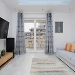 Bright Apartment With Parking And Remote Work In Warsaw Wola By Noclegi Renters