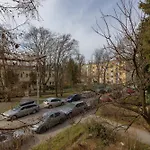 Spacious Astronaut\'S Apartment Warsaw Wlochy By Noclegi Renters
