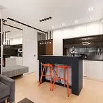 Golden Apartments Warsaw - Mennica Residence