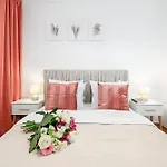 Lumina Apartment Opposite The Palace Of Culture And Science