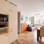 Metro Wierzbno Homely Apartment