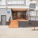 Metro Wierzbno Homely Apartment