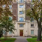 Aleja Wyzwolenia Studio With Mezzanine Warsaw Downtown By Noclegi Renters