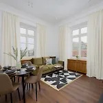 Heart Of The Old Town Royal Apartments By Noclegi Renters