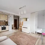 Saska Kepa Lovely Apartment