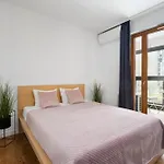Urban Chic - One Bedroom Apartment - Warsaw Stays&G85-5