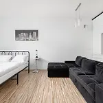 Rentplanet - Apartament Przy Moscie Lazienkowskim