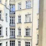 Kamienica Srodmiescie Apartment 18A