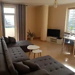 Duzy Przestronny Apartament Z Darmowym Parkingiem I Dwoma Balkonami