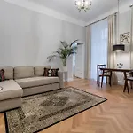 Varsovia Lux Suite