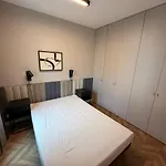 Premium 1Bd Apartment With Private Balcony In Mlynow