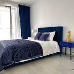 Apartment A12 By Real Apartment