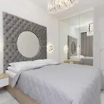 Warsaw Sarmacka Apartment With Gym, Sauna And Parking By Noclegi Renters
