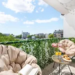 Pulawska Residence Mokotow 2-Bedroom & Living Room, Balcony & Free Parking On Site