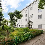 Embassy District Apartment By Bookinghost