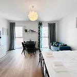Targowa Charming Studio By The National Stadium