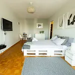 Warszawa Apartamenty - Promyk