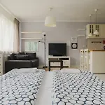 Kruczowskiego Apartment For 2
