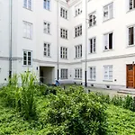Marta Old Town Apartment
