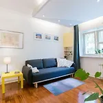 Apartment in perfect location - Metro Ratusz Arsenał