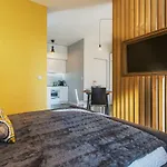 Noclegi4U Warsaw Wola Apartments