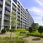 Jessapart Hotel - Triton Park