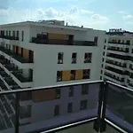 Airport 3Rooms New Apartment With Parking