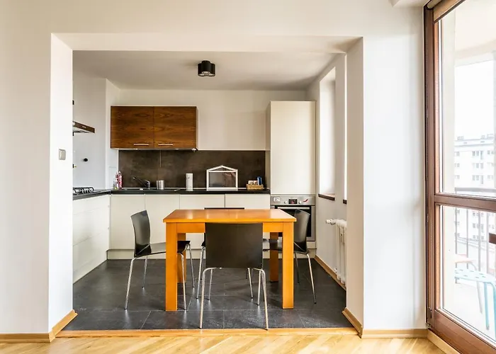 Comfortable And Cozy- Golden Apartments- City Center&T44