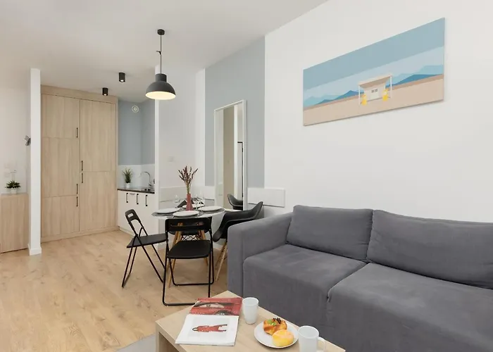 Wola Pet-Friendly Apartments With Ac Slawinska By Noclegi Renters