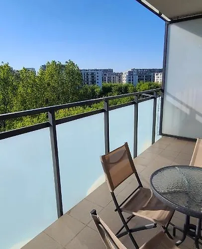 Wellsituated 1 Bedroom Condo In Warsaw Freeparking