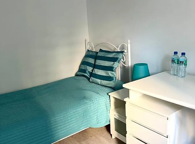 2-Rooms Cute Apartment, Metro, Wi-Fi - By Hik Apartments