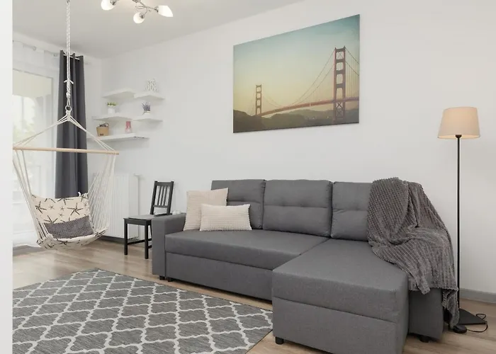 Apartment Warsaw Goclaw & 2 Bedrooms & Parking & Balcony By Noclegi Renters