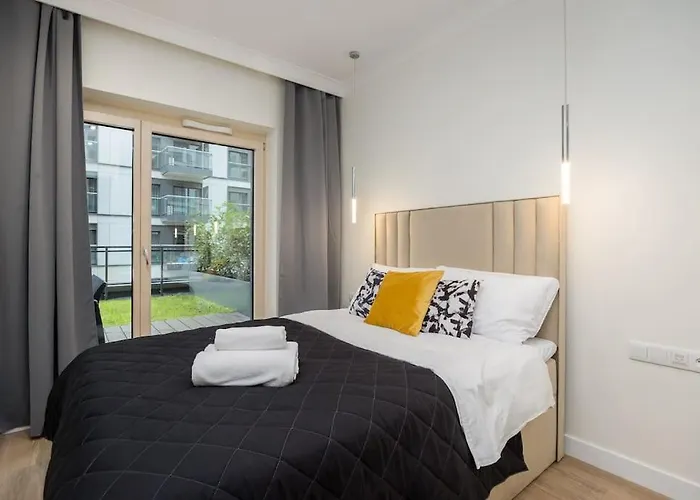 Mennica Apartment With Garden Tarrace