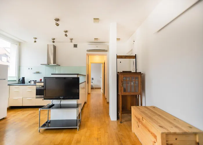 Spacious Flat In The Old Town.