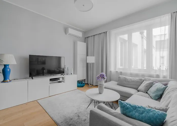 Unitapartament Delux Warszawa Centrum Blisko Plac Zbawiciela Hala Koszyki Metro Politechnika Jest To Elegancki I Wygodny Apartament Na Noclegi I Pobyt W Warszawie - Zapraszamy