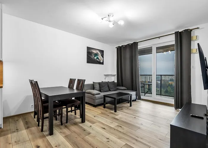 View Of The City Skyline Apartment
