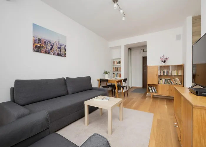Charming Apartment For 4 People Located 650 M From The Old Town Of Warsaw By Noclegi Renters