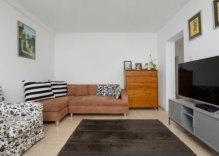 Okopowa Rodzinny Apartament Z Balkonem Warszawa By Noclegi Renters