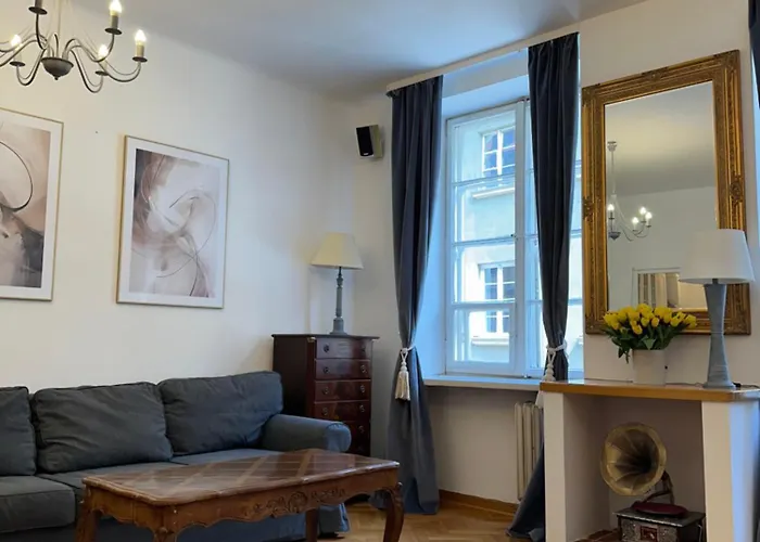 Charming Apartment At Old Town
