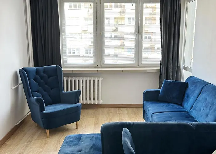 Central Apartment With Workspace