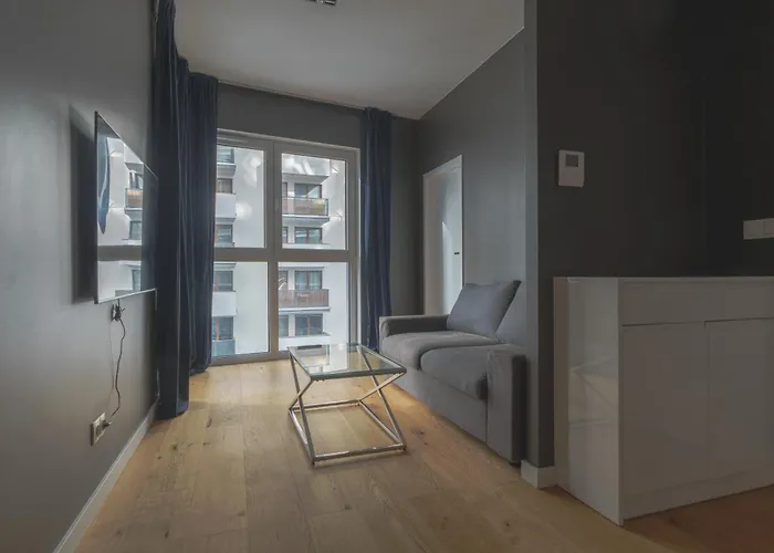 Lux Apartment In Wola - Parking, 2-Rooms, Wi-Fi