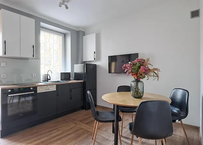 Modern And Cozy - City Center - Dobra 27