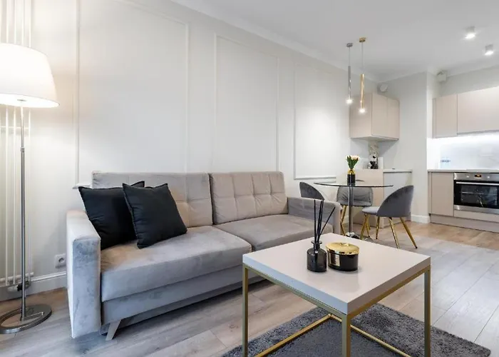 Close- Urban Chic - Luxury Warsaw Stays - Mennica Residence - 4 Bedrooms