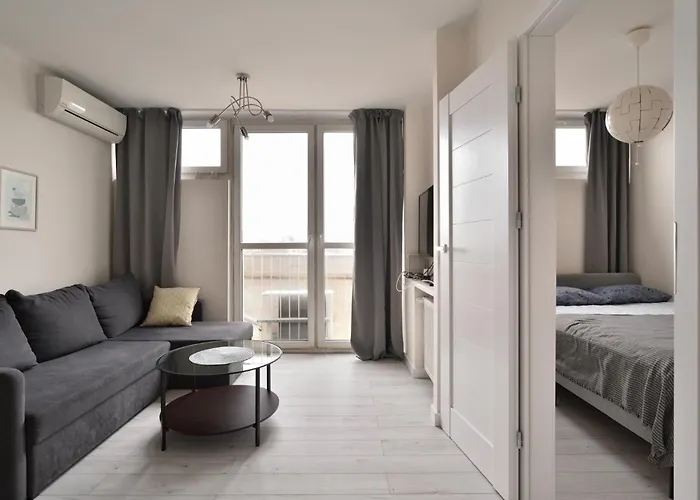Central New Flat. Ac, Park View , 2 Rooms