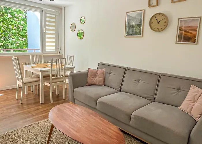 Komfortowy 3 Pokojowy Apartament Z Balkonem