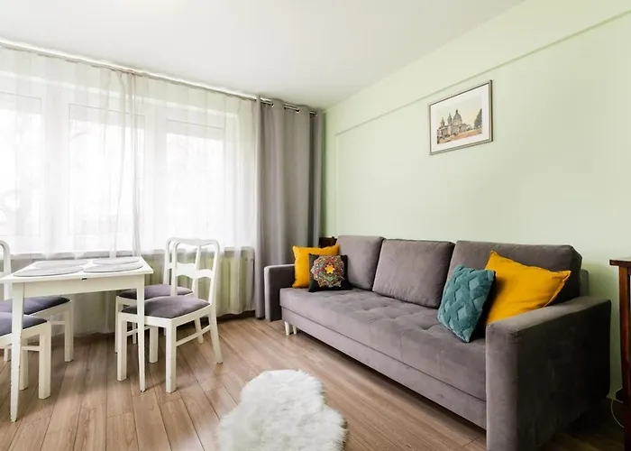 Pistachio Apartment City Center